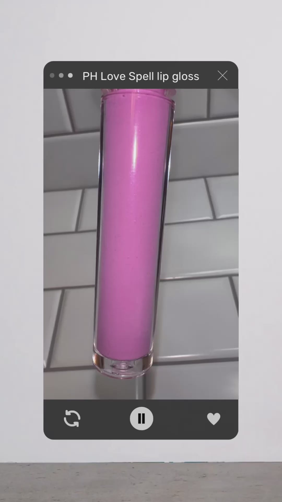 Lucent Gloss Pouch